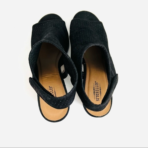 Seychelles black perforated block heel peep toe sandals - Picture 5 of 9